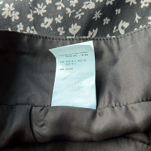 Moschino Cheap and Chic Floral Silk Skirt Size 8 - Picture 7 of 9